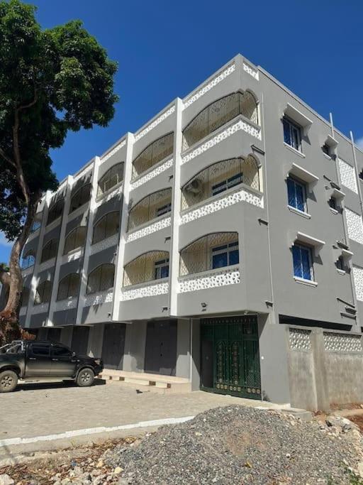 Grey Pearl Apartments Where Raha Is Also Our Priority Malindi Exterior photo